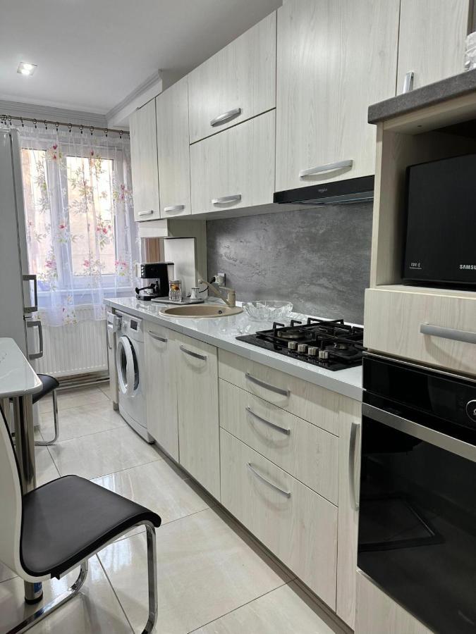 Stylish Apartment In Dambu Târgu-Mureş Exterior foto